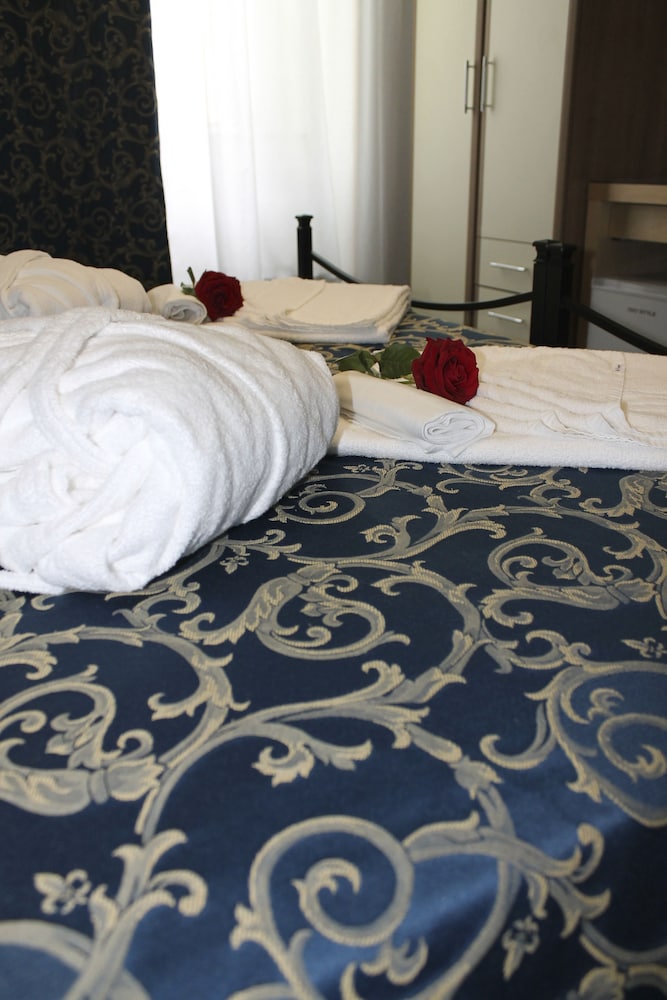 Hotel Centrale 3/24