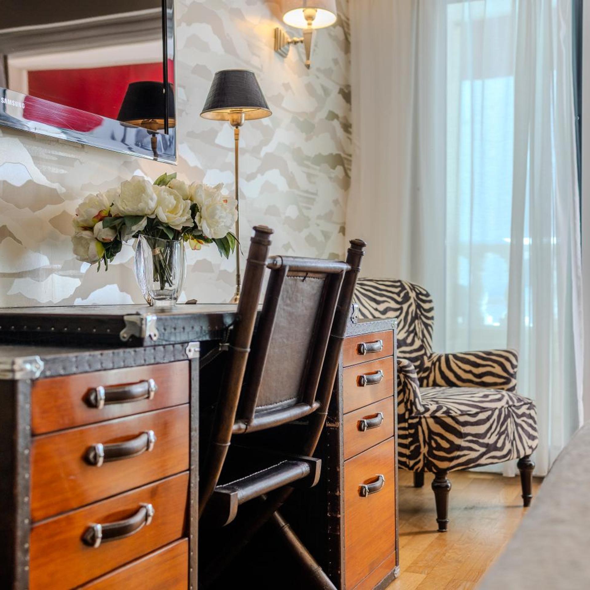Hotel le Fouquet s 7/50