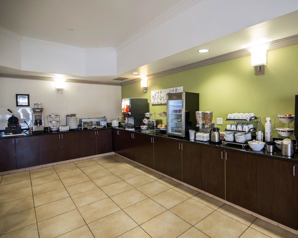 Sleep Inn & Suites Colby 4/38
