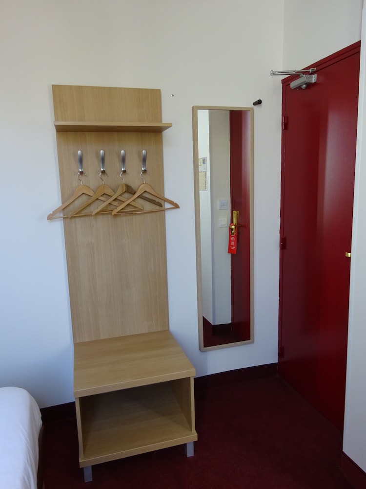 Hotel Restaurant Le Castel Fleuri 8/50