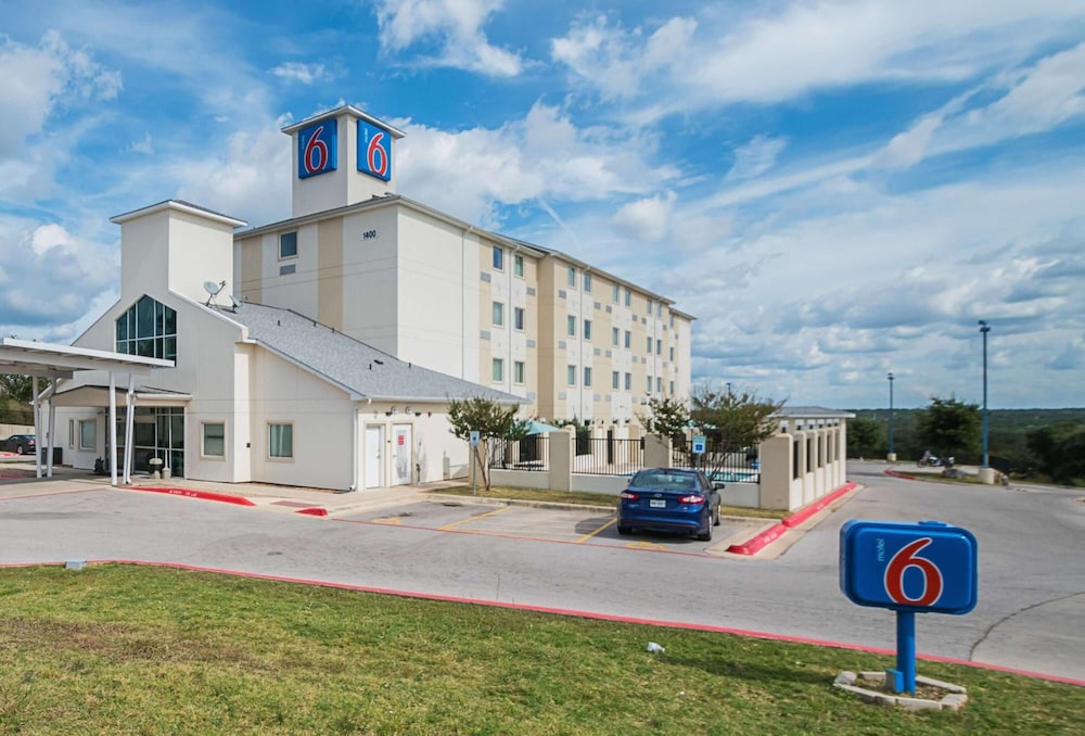 Motel6 Marble Falls, TX 44/51