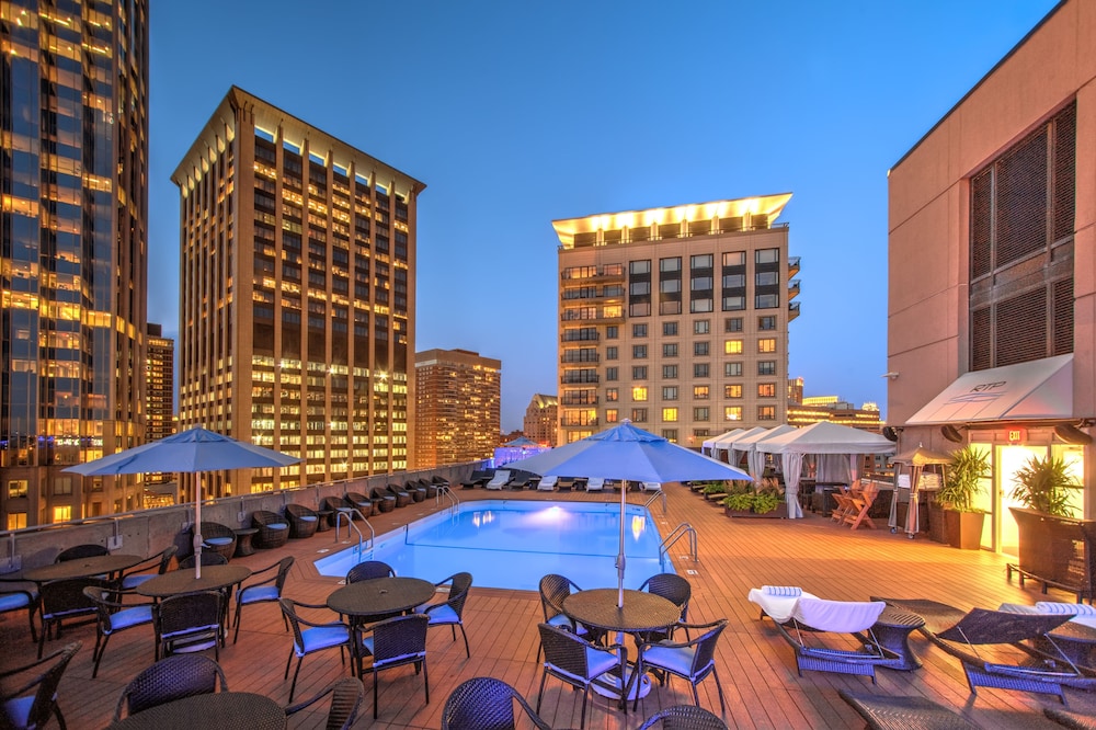 Colonnade Hotel 38/46