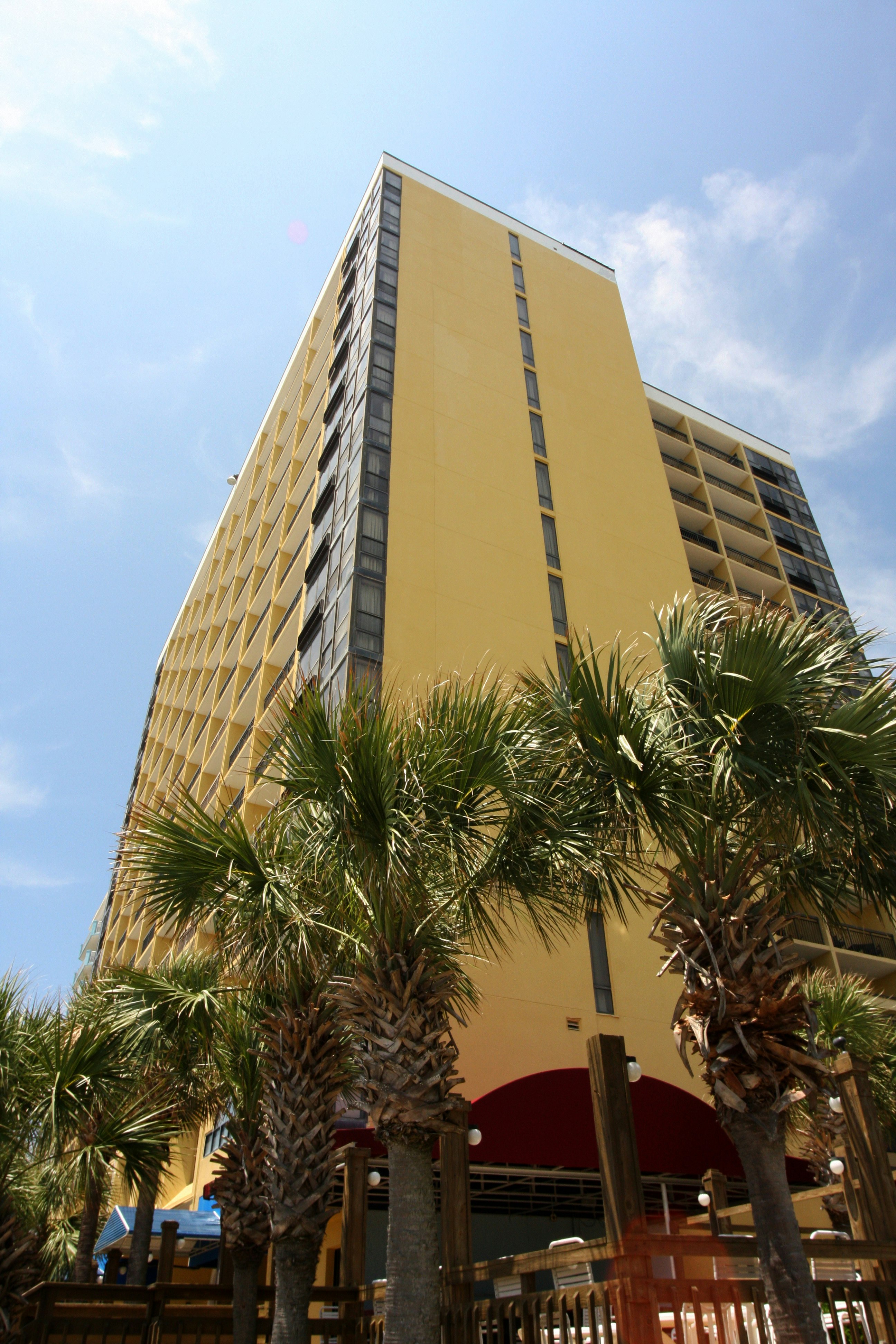Sun N Sand Resort 1/5