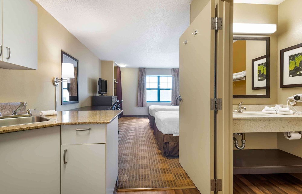Extended Stay America Suites Secaucus Meadowlands 54/55