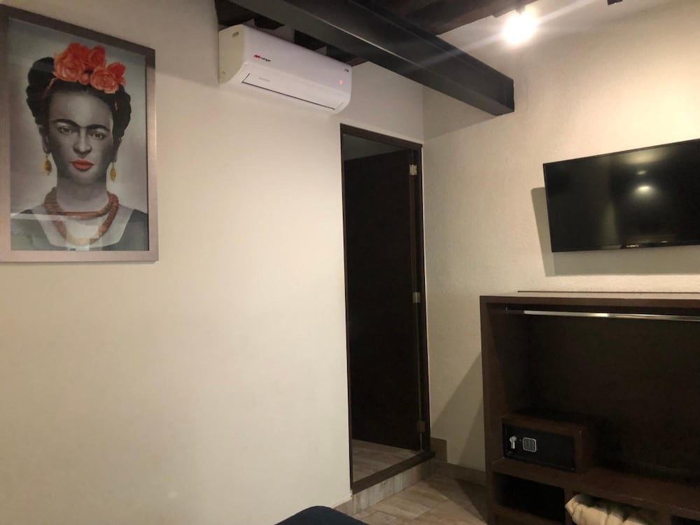 FRIDA UNICO 41/50