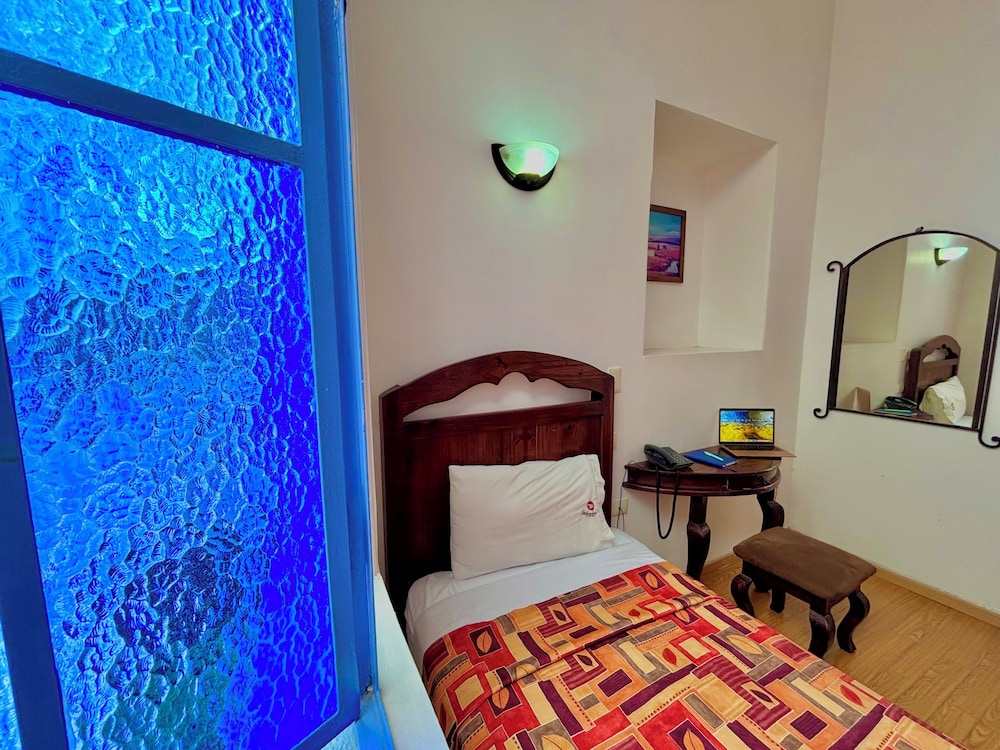 Hotel La Alhondiga 34/58