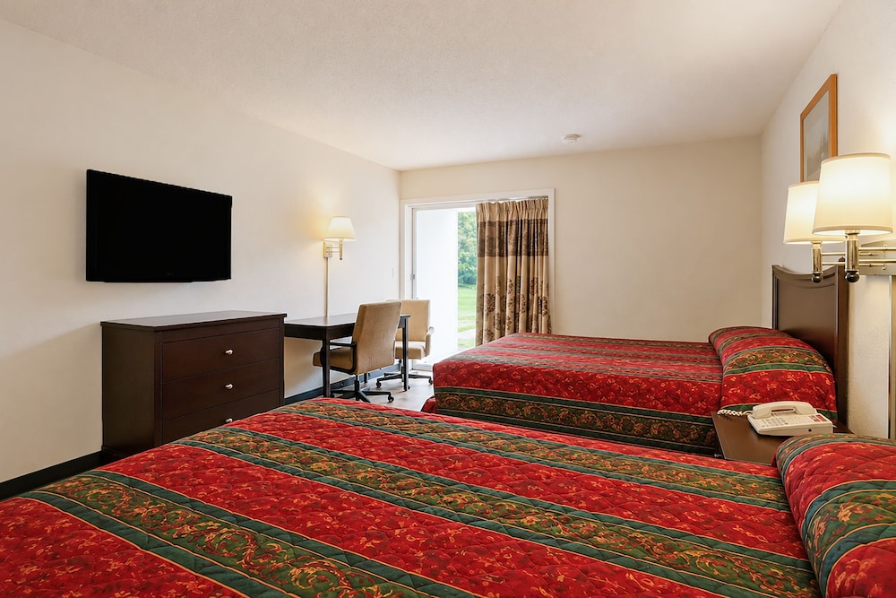 Hometown Inn Staunton VA near Hwy 11 44/50