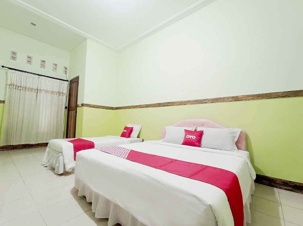 OYO 563 Damar Mas Resort Lereng Kelud 27/61