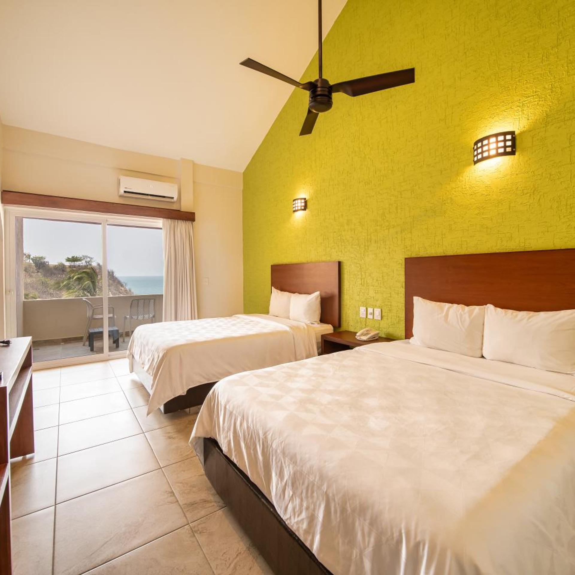Junior Suite, 2 Queen Beds, Sea View, Villas Coral Huatulco 3/6