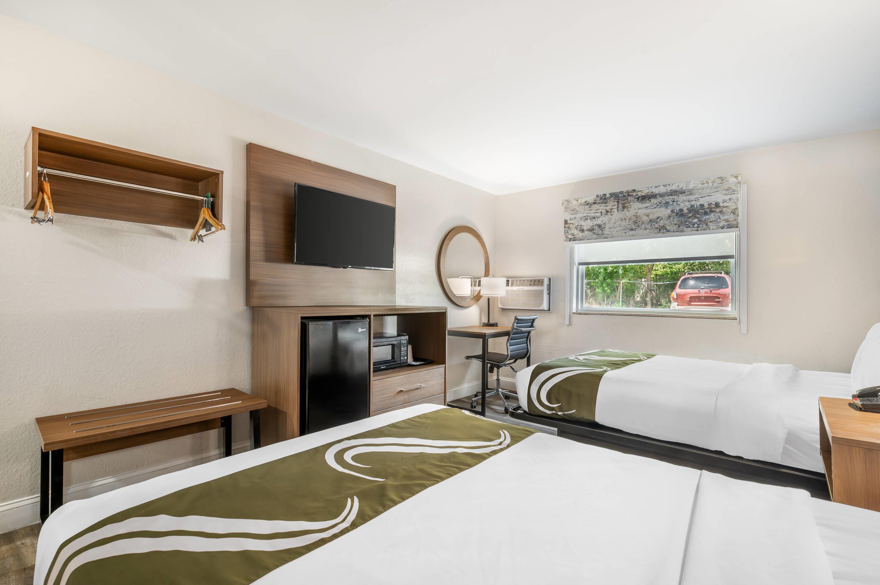 ROOM, 2 DOUBLE BEDS