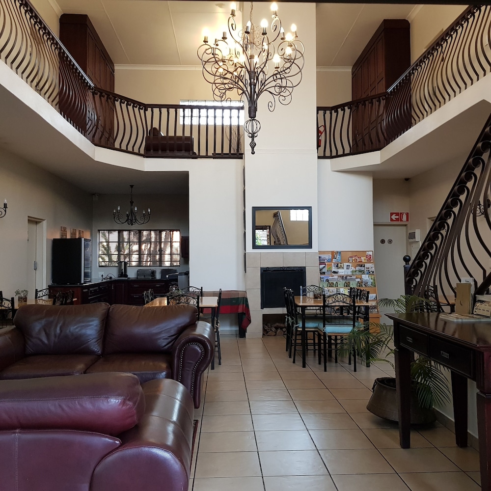 Falling Feather Inn 26/49