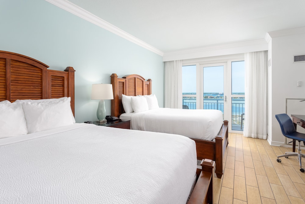 Room, 2 Queen Beds, Bay View, Balcony