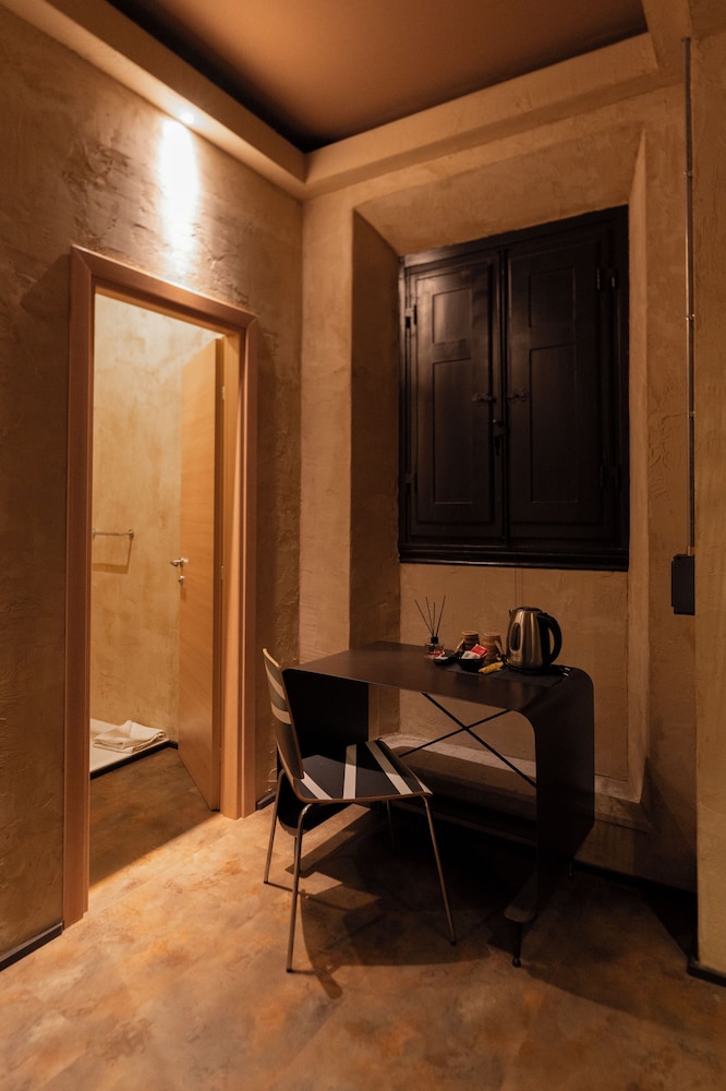 Hostel 7 Santi 42/50