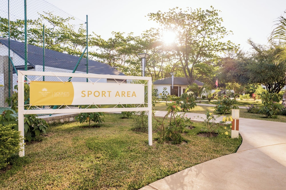 Royal Andilana Resort & Spa 72/80