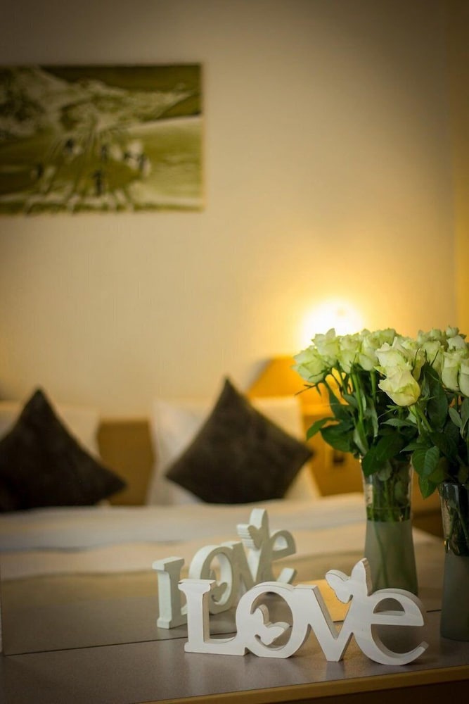 Hotel Bristol 33/43