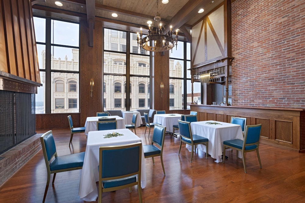 Hyatt Place Tulsa Downtown 62/74