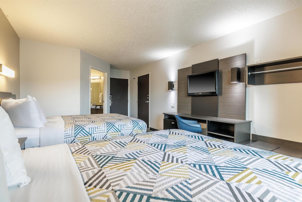 Motel6 Missoula, MT 53/65