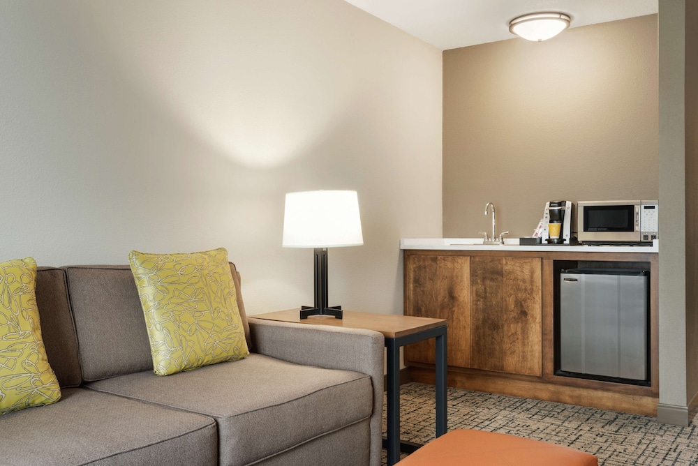 Hilton Garden Inn Dubuque Downtown 25/47