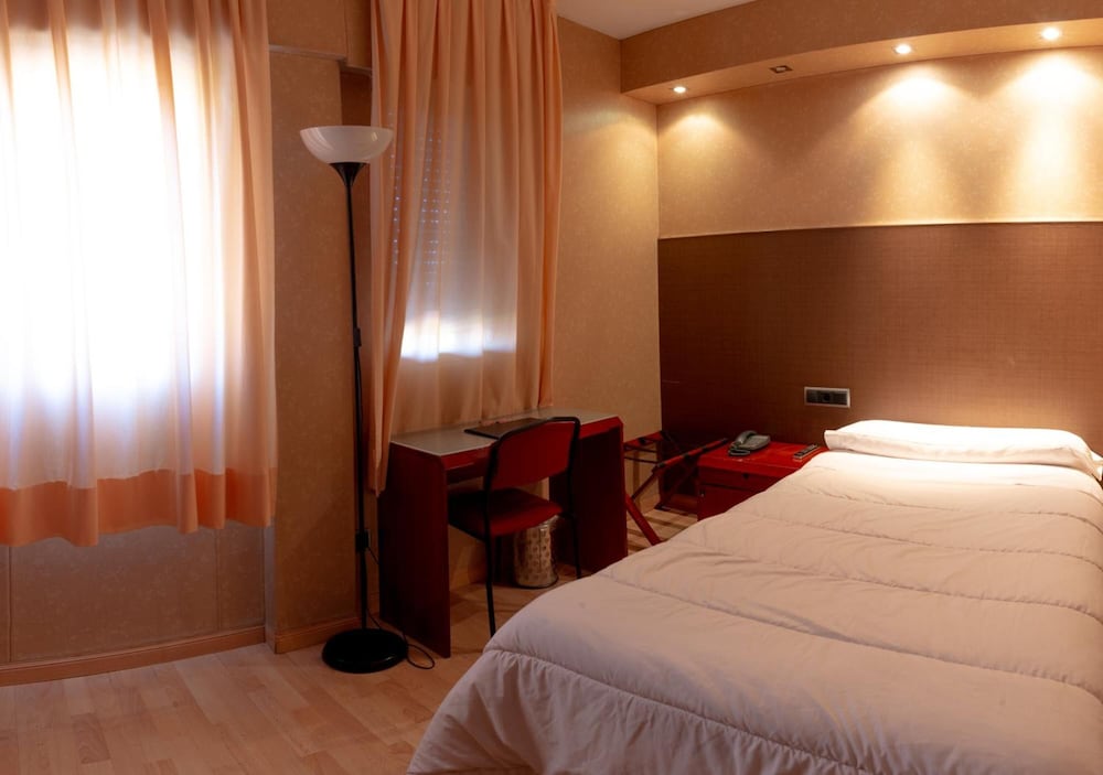 Hotel Villa de Barajas Formerly Best Western Hotel Villa de Barajas 5/38