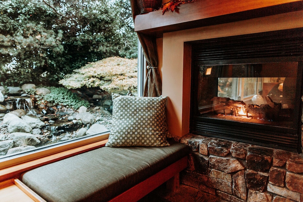 The Chrysalis Inn and Spa Bellingham Curio Collection By Hilton