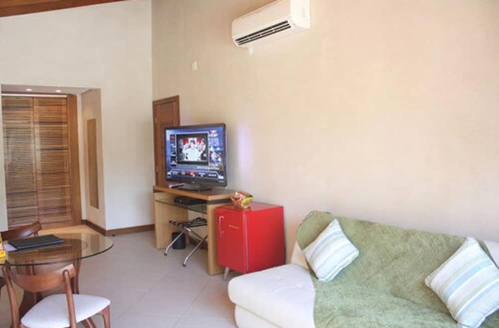 Abayomi Hotel 25/48