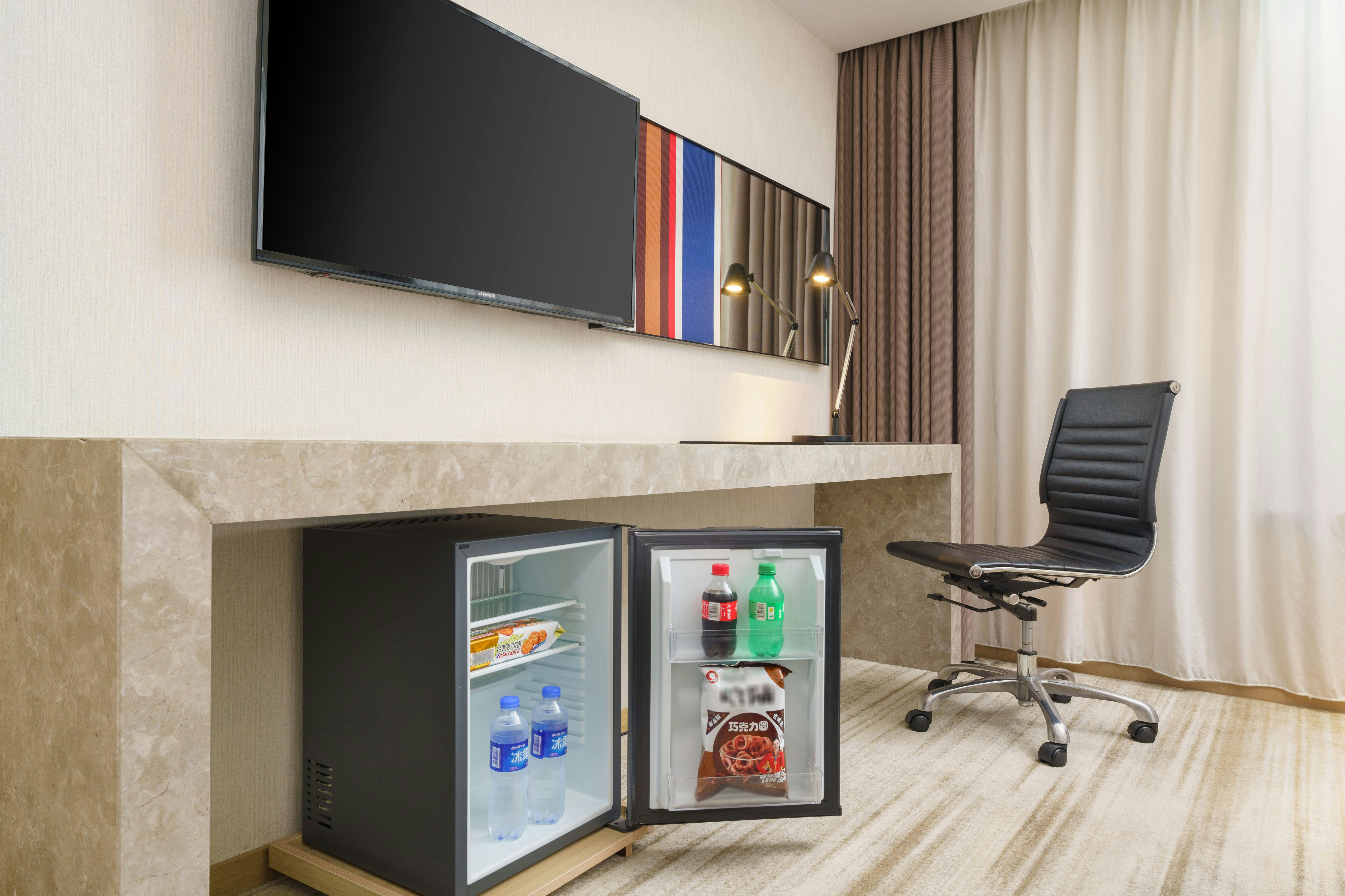 HOLIDAY INN EXPRESS SHENYANG TAWAN 26/32