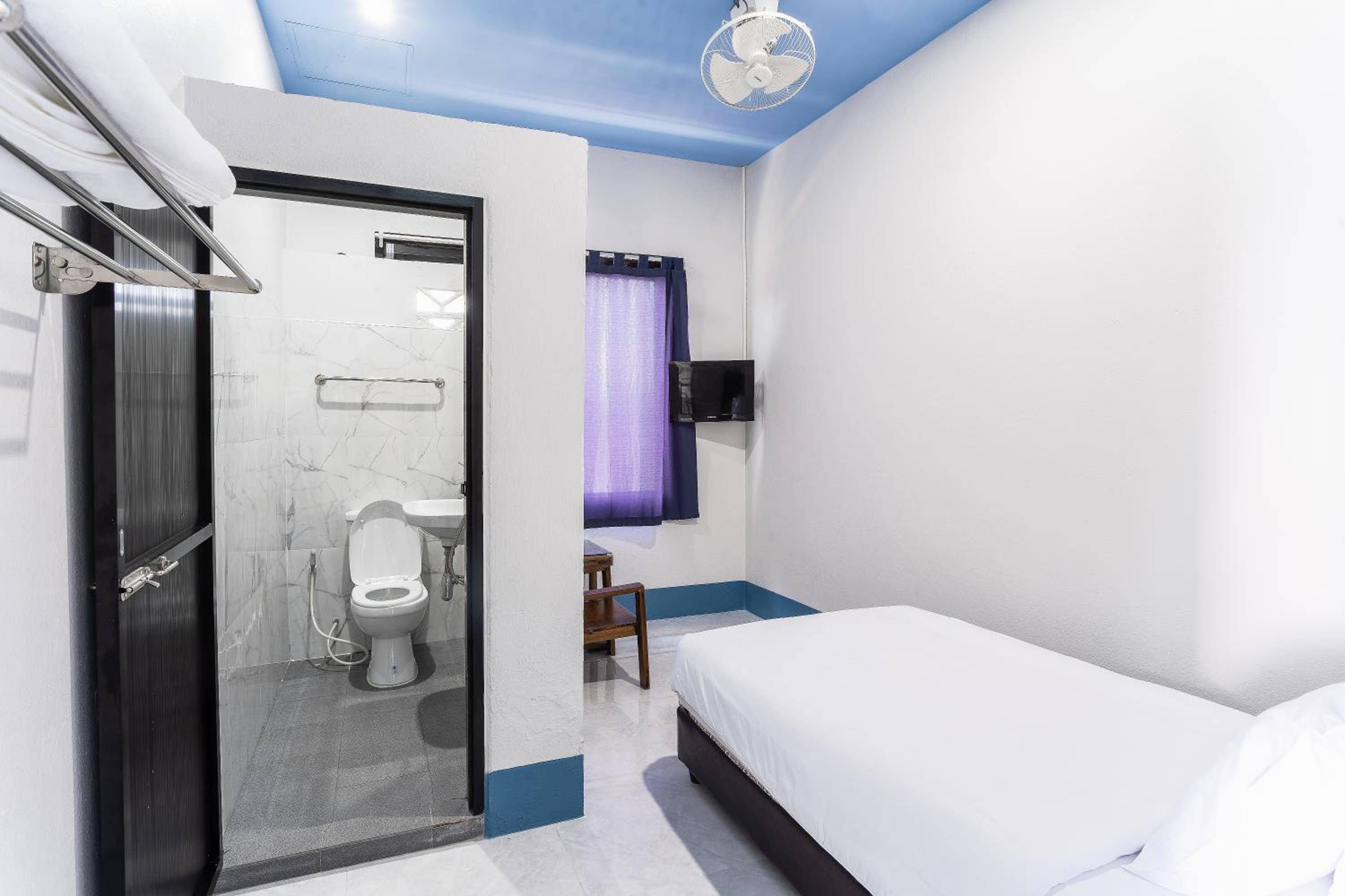 Udomsuk Hotel 19/32