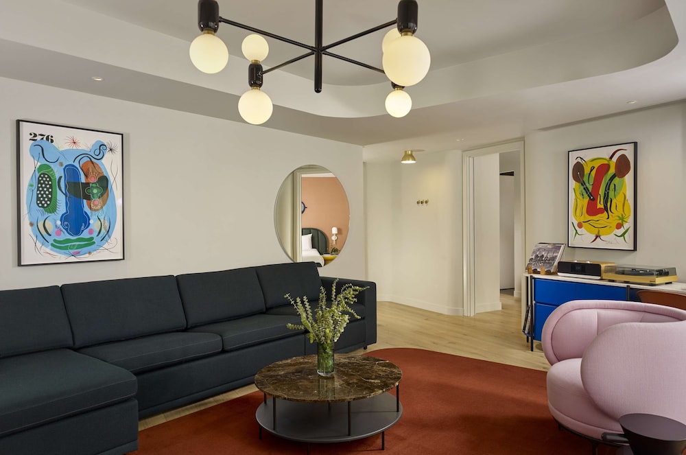 Art otel London Battersea power station powered by Radisson Hotels 25/48