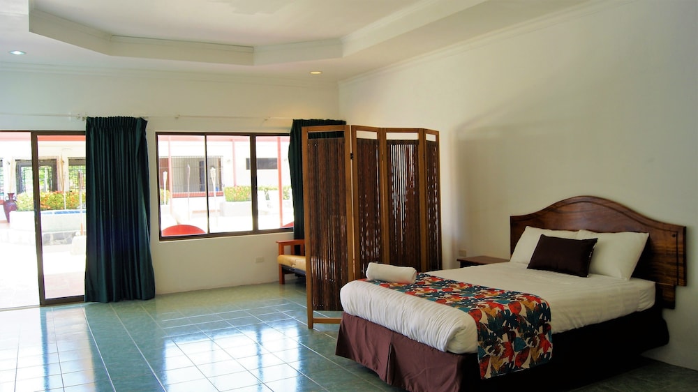 COSTA PACIFICA HOTEL 12/50