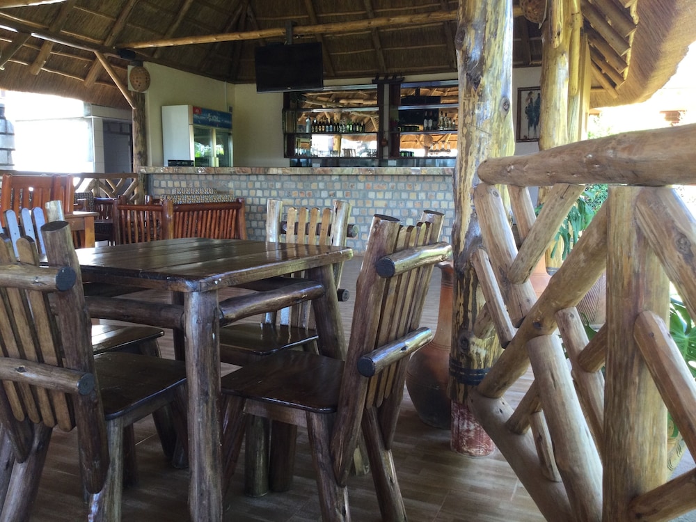African Roots Guesthouse 24/47