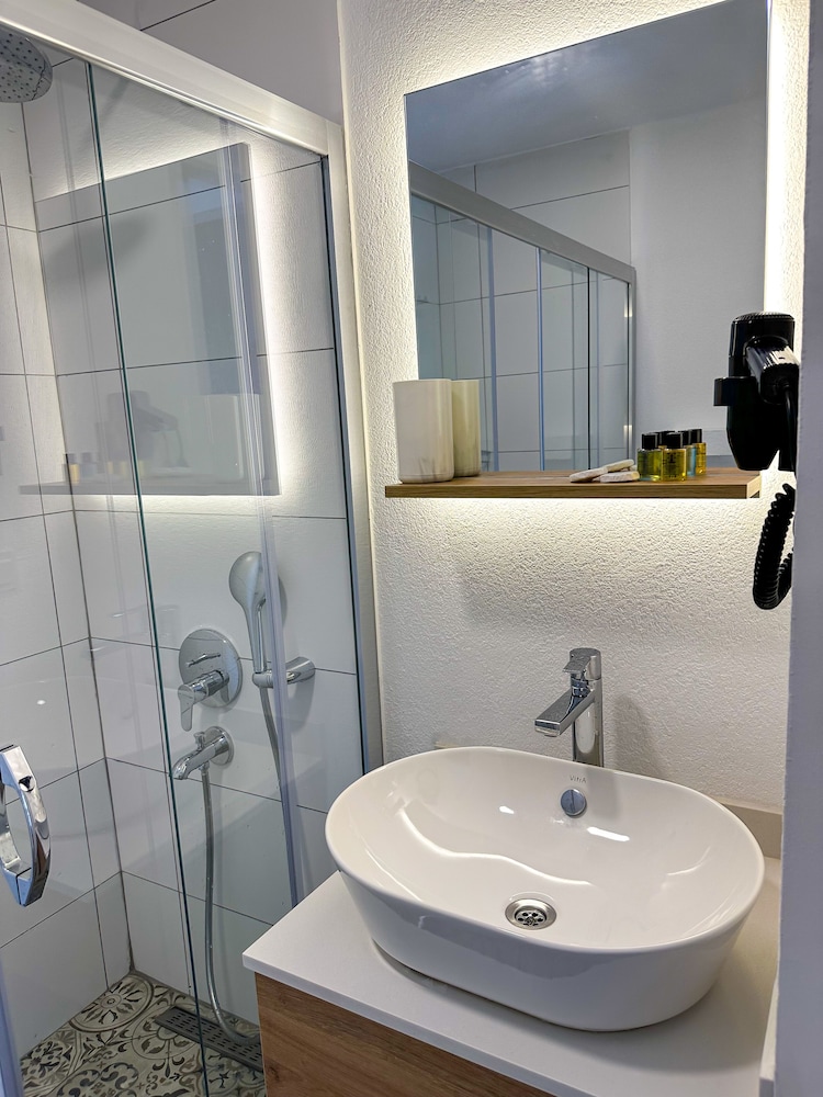 Club Sema Suite Hotel 57/59