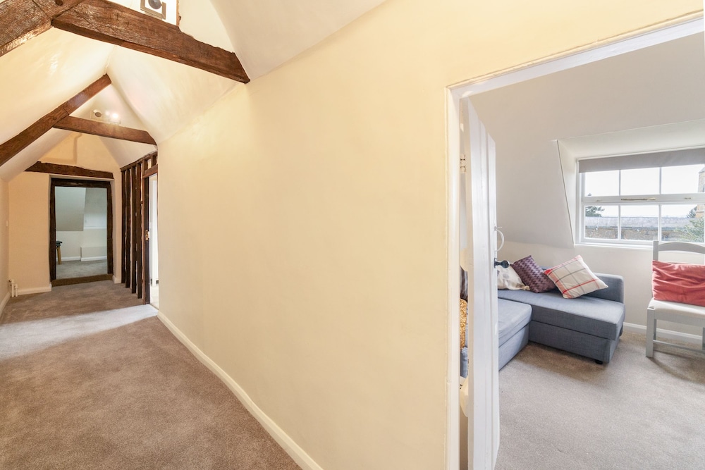 Ecton House 17/42