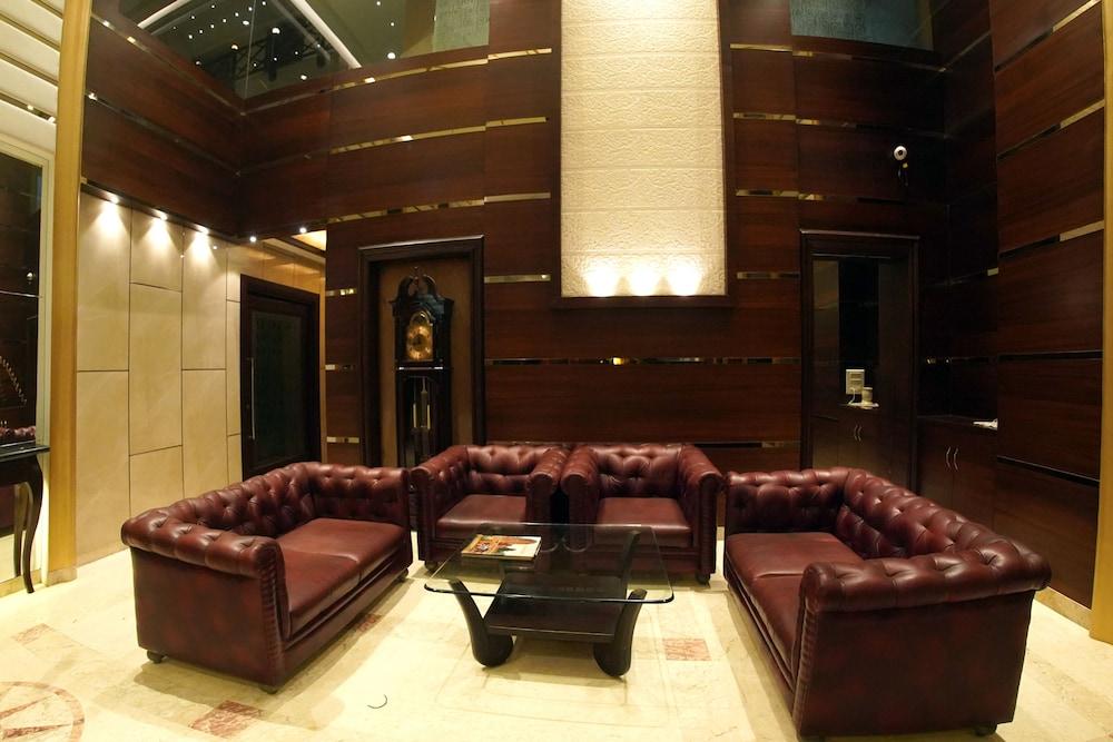 Hotel Venkatesh International 12/20