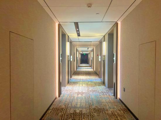 Zhong Yuan Fu Gang Hotel 13/26