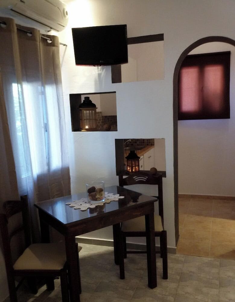 Pension Livadaros 50/71