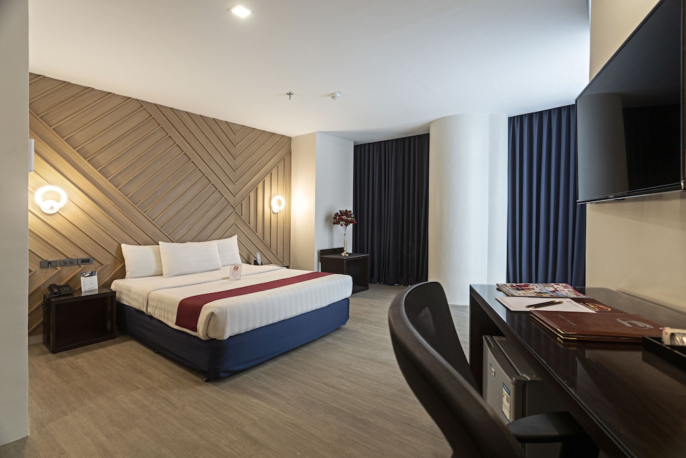 Sarrosa International Hotel And Residential Suites 17/50