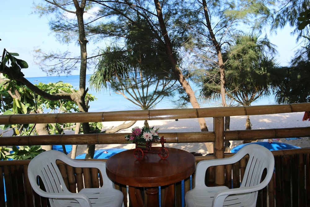 Ruan Mai Naiyang Beach Resort 61/76
