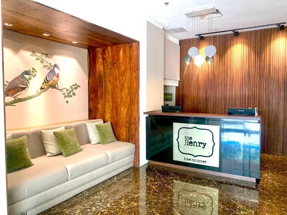 The Henry Hotel Roost Bacolod 8/93