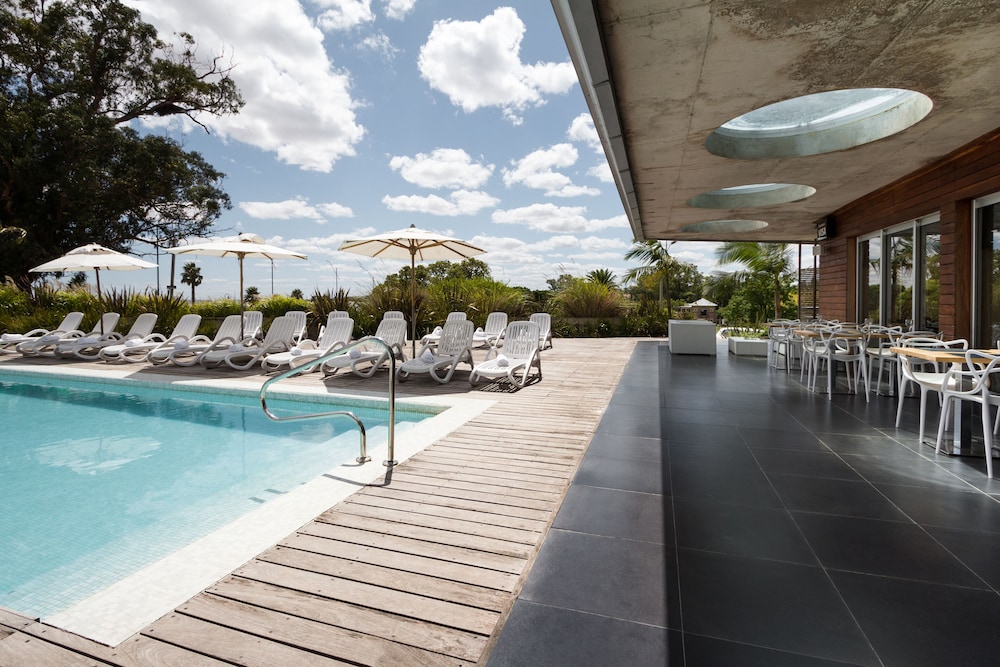 swimming pool spa