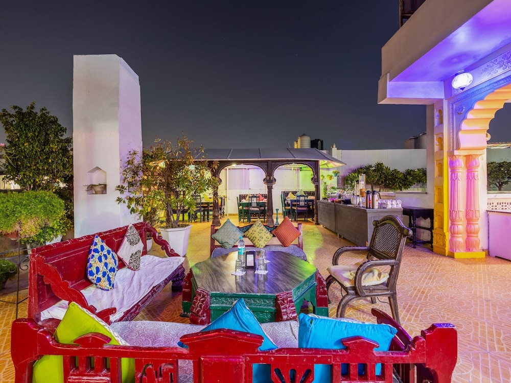 Jyoti Mahal A Royal Heritage Hotel 47/50