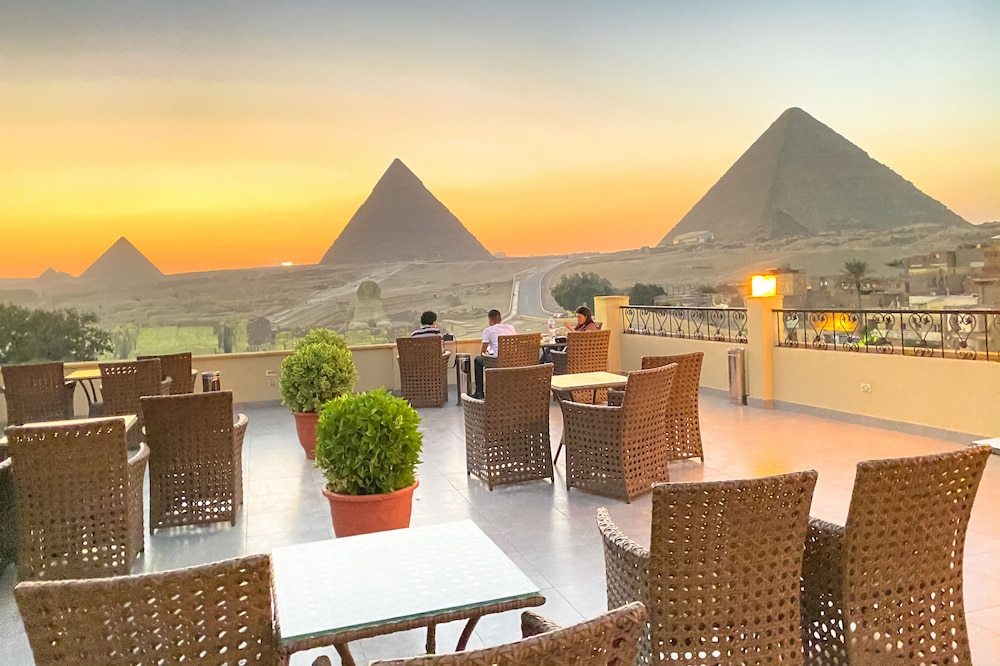 Egypt Pyramids Inn 37/50