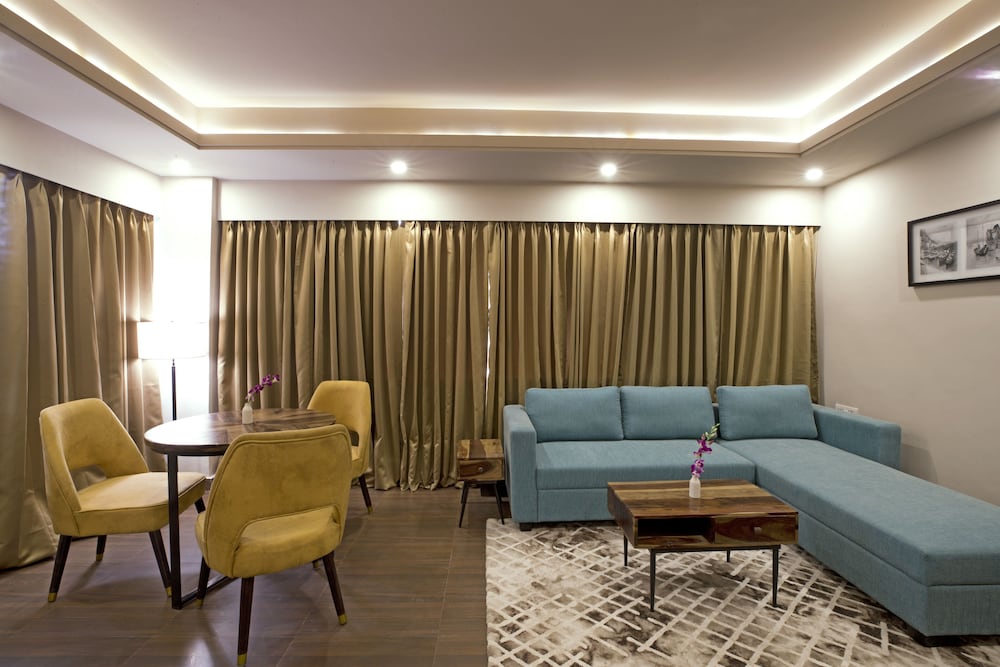 Regenta Central Noida 32/44