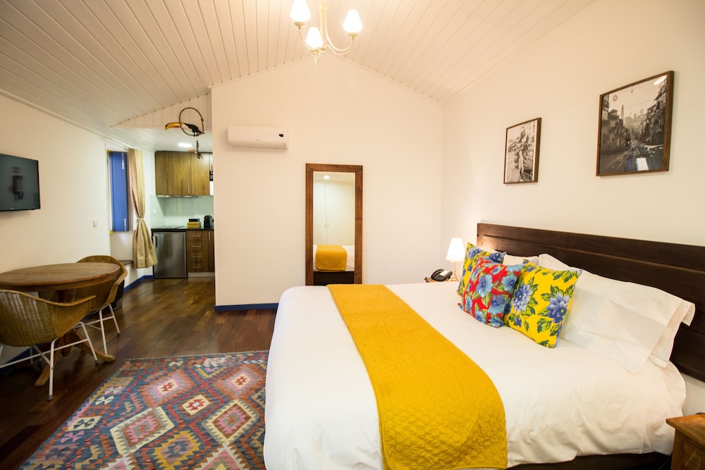 MIRAGAIA HOUSE 16/59
