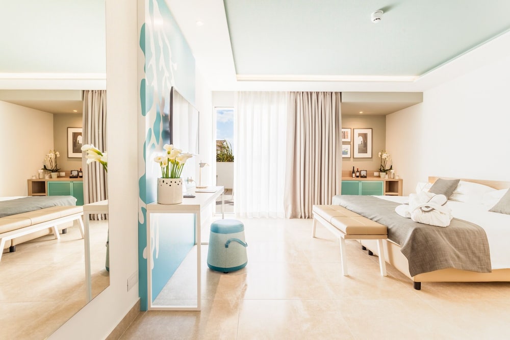 Modica Beach Resort 30/75