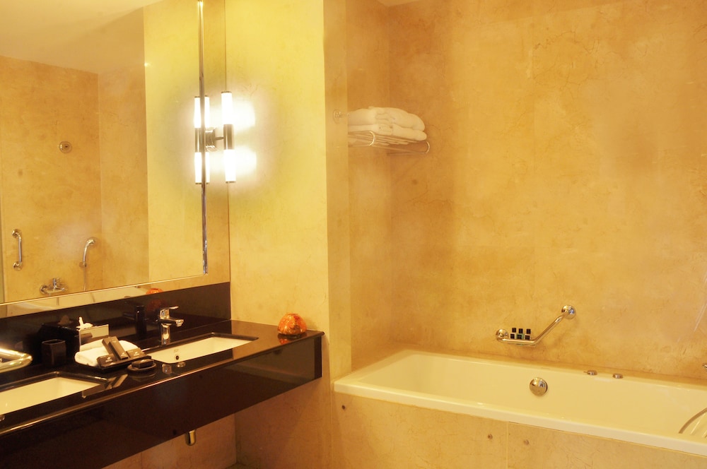 The Blue Water Hotel and Spa 50/50