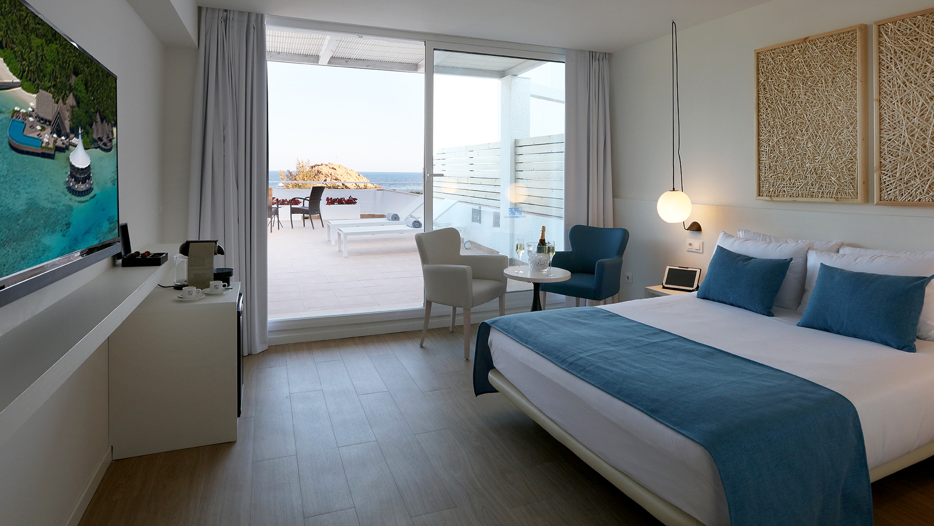 PREMIUM, SUPERIOR, SEA VIEW