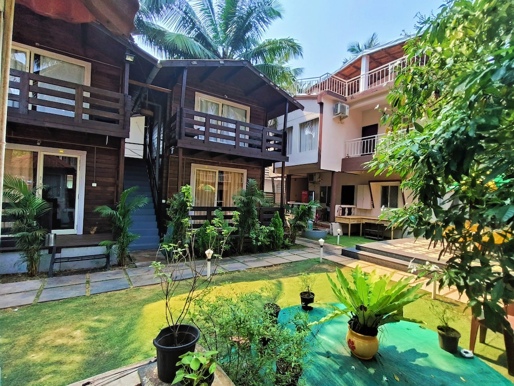 Beach Walk Resort - Goa 28/35