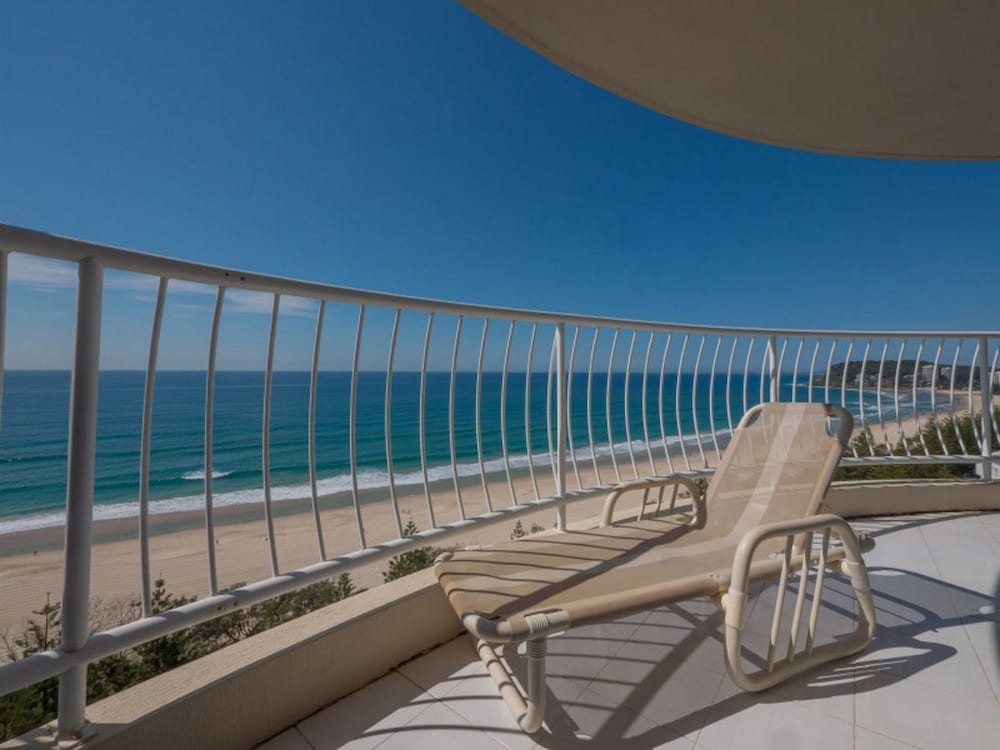 Burleigh Surf Apartments 2/77