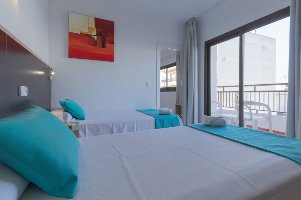 Happy Tribe, Family, Quadruple, 4 Beds, Balcony
