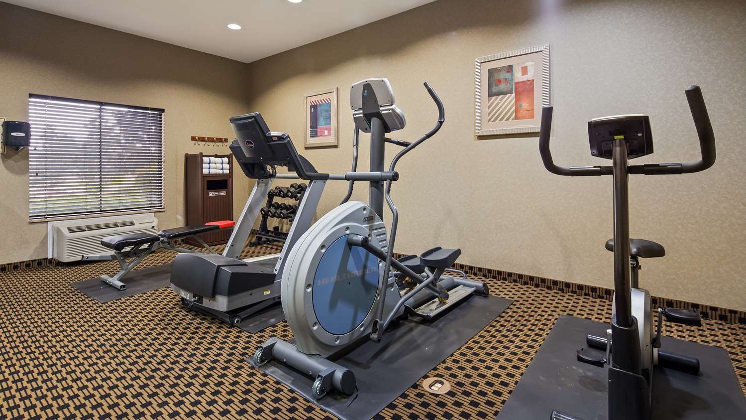 Best Western Plus Goodman Inn & Suites 19/31